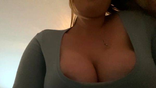 Horny big boobed fat chubby busty blonde on cooltits.com